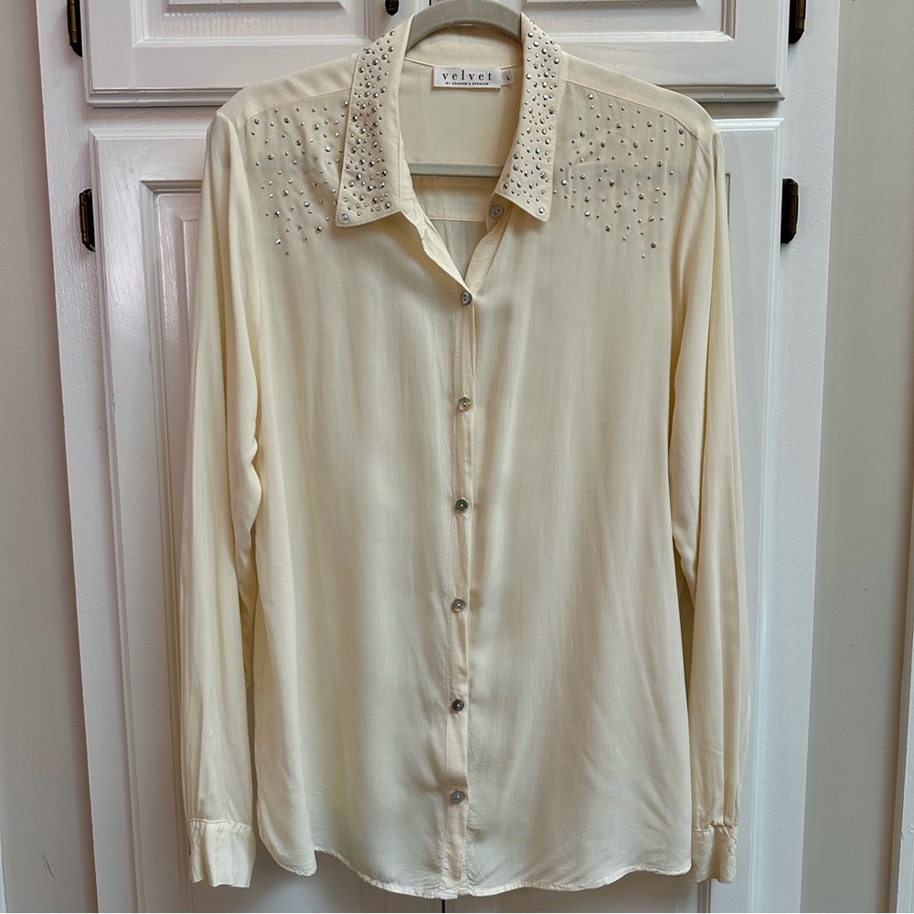 NWT Velvet by Graham & Spencer Cream Studded Button Down Blouse Size Lage
